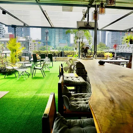 Hash Apartment With Unique Chill Design At Silom Soi 3-3
