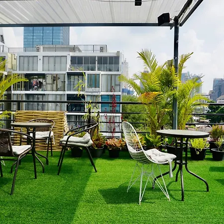 Hash Apartment With Unique Chill Design At Silom Soi 3-3